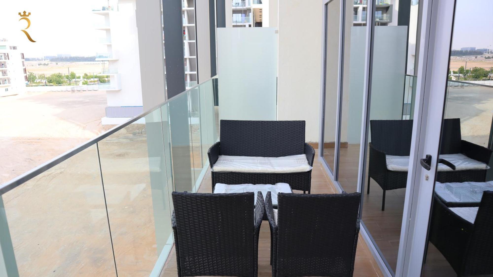 Apartment Modern Duplex 2br In Masdar Abu Dhabi