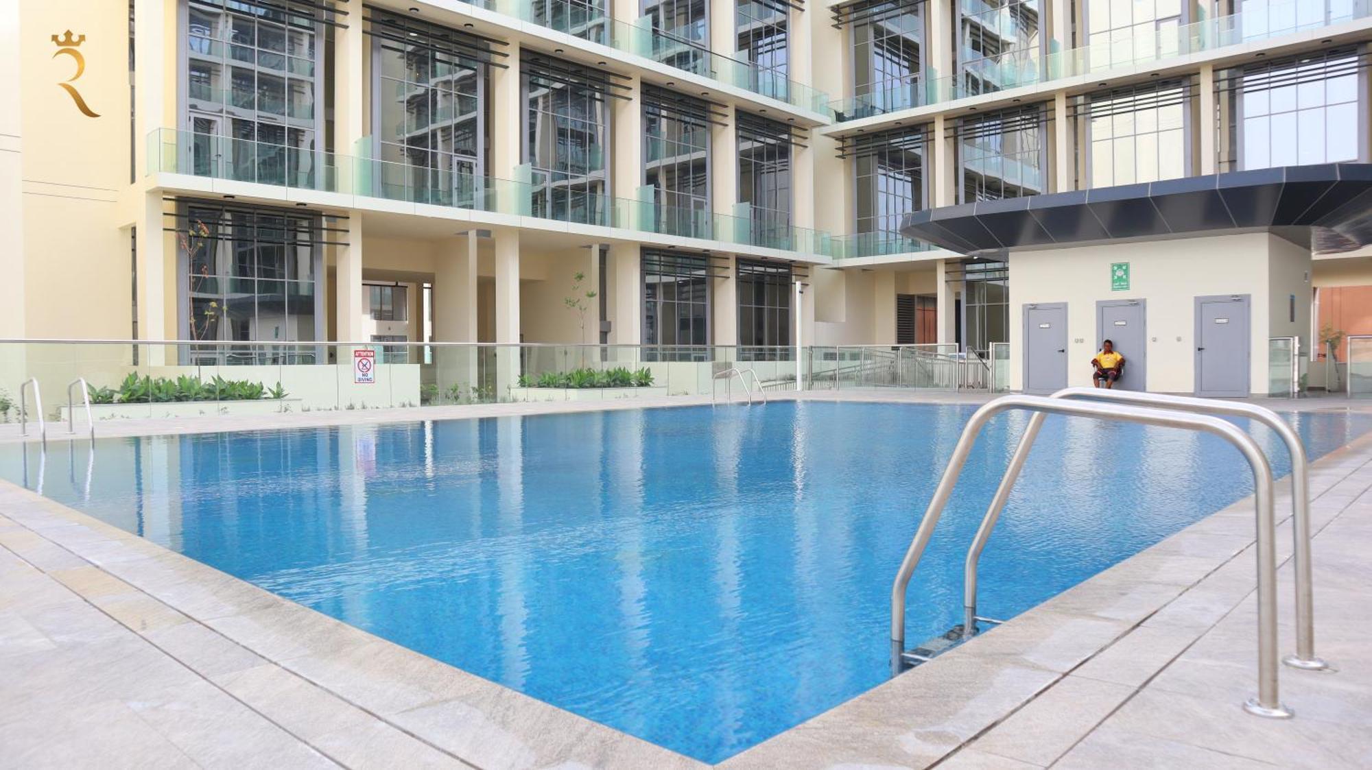 Apartment Modern Duplex 2br In Masdar